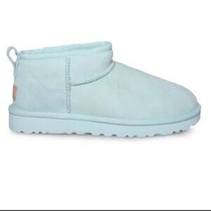 UGGS ultra mini classic suede shearling sky blue boots size 8 W comfy preppy
